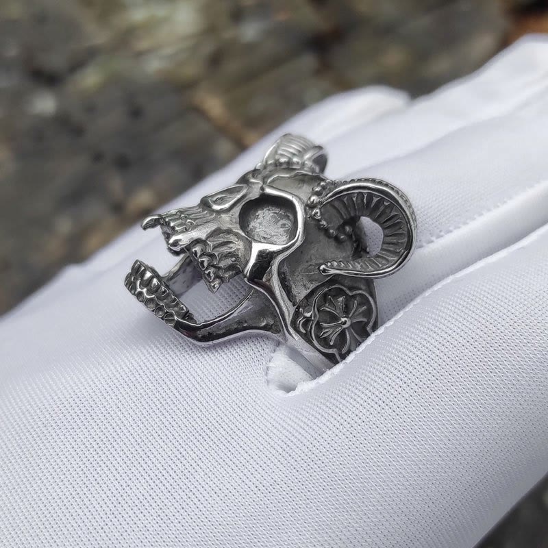 WorldNorse Occult Ziegenhorn Vampir Totenkopf Ring