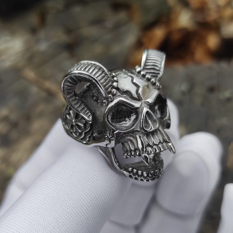 WorldNorse Occult Ziegenhorn Vampir Totenkopf Ring