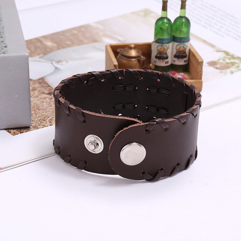 WorldNorse – Breites Biker-Armband aus Leder mit Totenkopf-Motiv