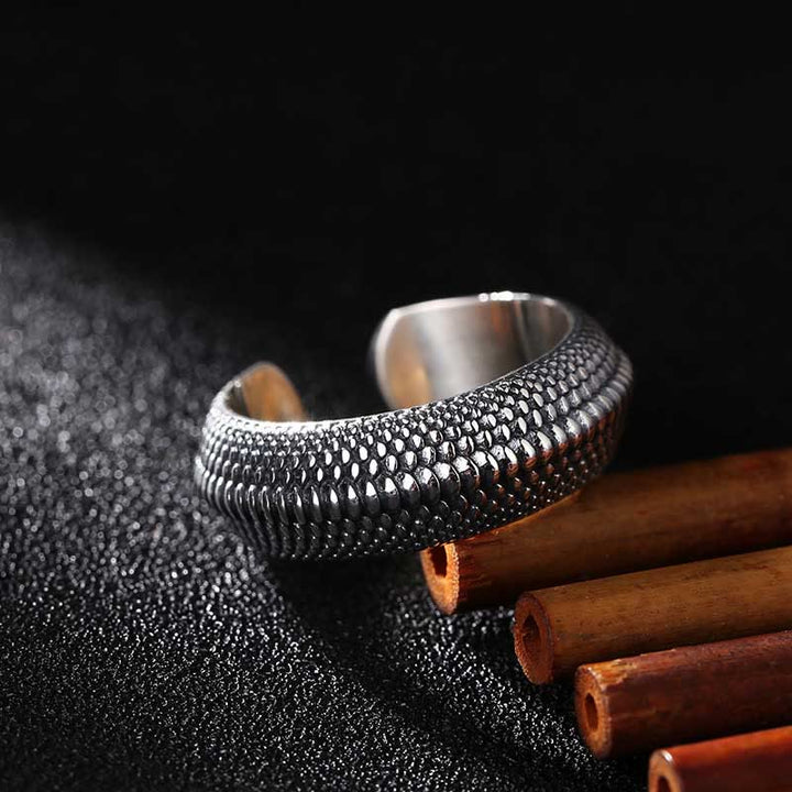 Offener Ring mit nordischem Drachenschuppen