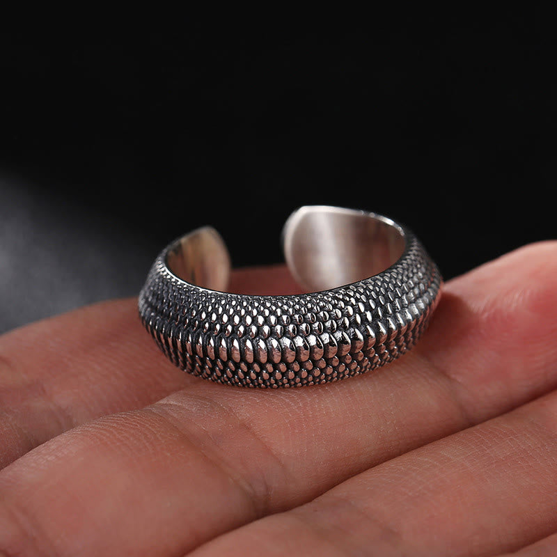 Offener Ring mit nordischem Drachenschuppen