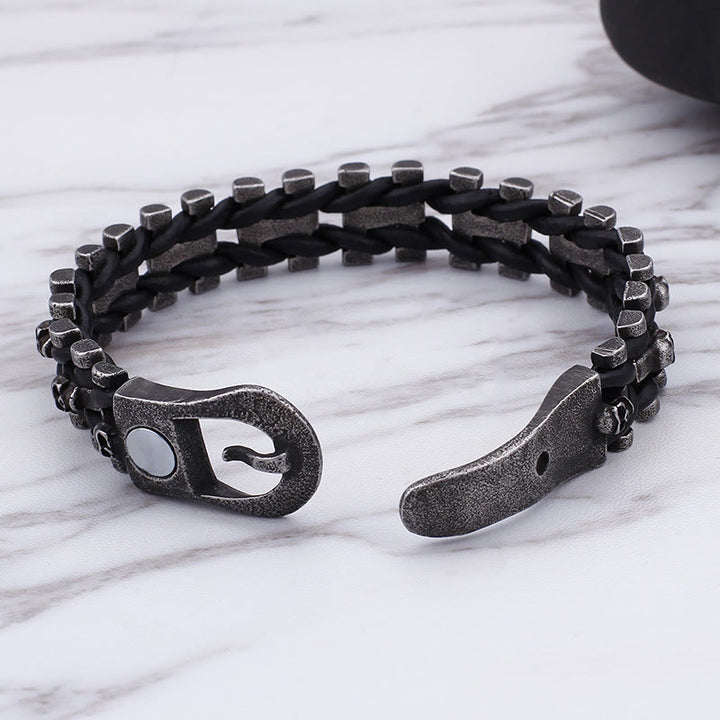 WorldNorse Totenkopf Schwarzes Lederseilarmband