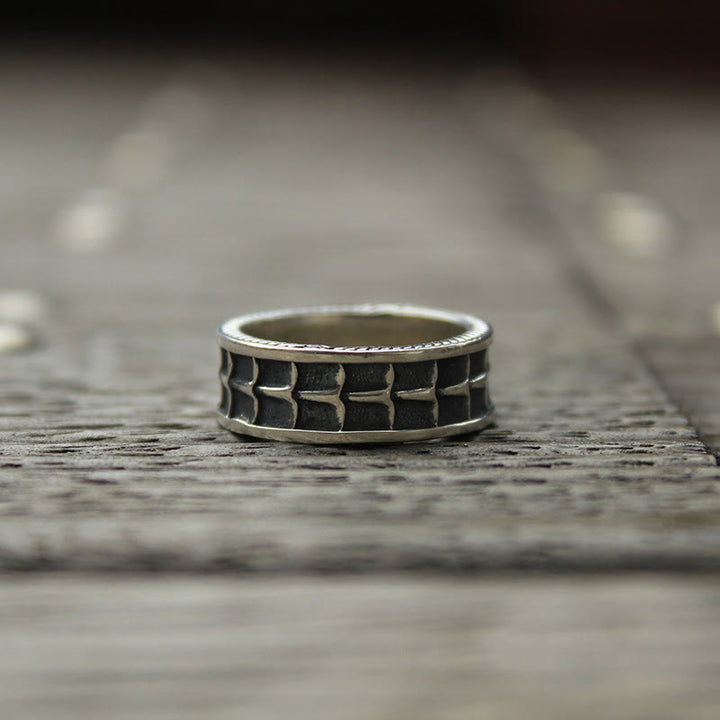 WorldNorse – Ring mit Retro-Schuppenstruktur