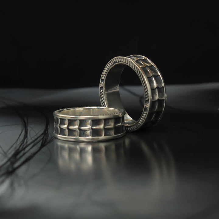 WorldNorse – Ring mit Retro-Schuppenstruktur
