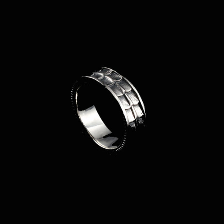 WorldNorse – Ring mit Retro-Schuppenstruktur