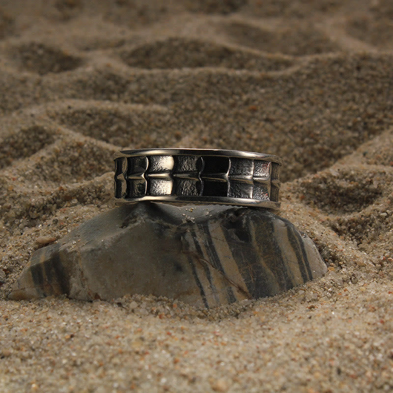 WorldNorse – Ring mit Retro-Schuppenstruktur