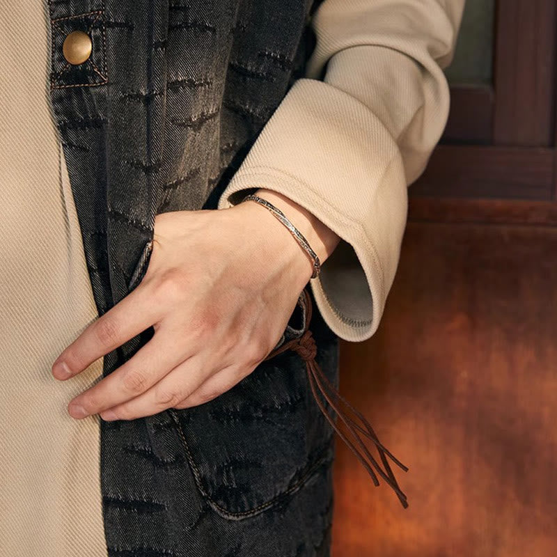 WorldNorse – Handgemachtes Manschettenarmband mit Inschrift