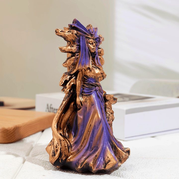 WorldNorse Hecate, griechische Göttin der Magie mit Hundedekor