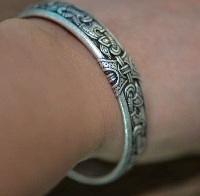 WorldNorse Vintage Nordic Jelling Art Armreif
