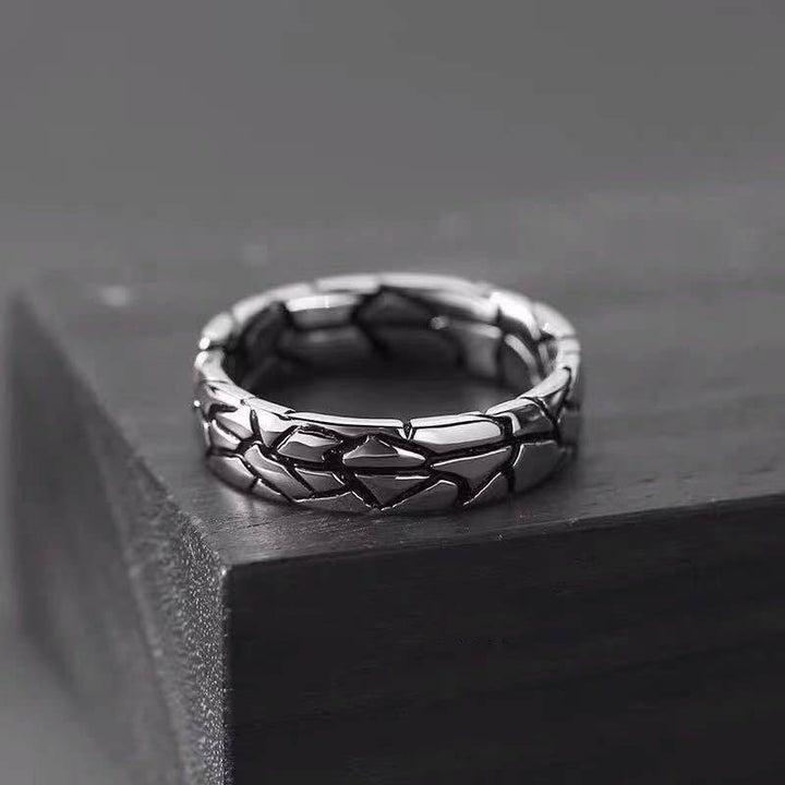 WorldNordischer Ring mit geometrischem Rissglieder-Design
