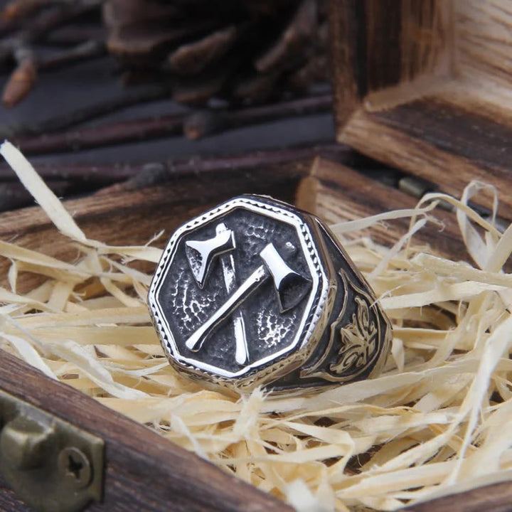 WorldNorse Gekreuzter Wikinger Axt -Ring aus Edelstahl