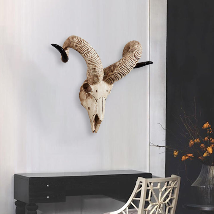 WorldNorse Wandskulptur mit Schafschädel, Dekoration