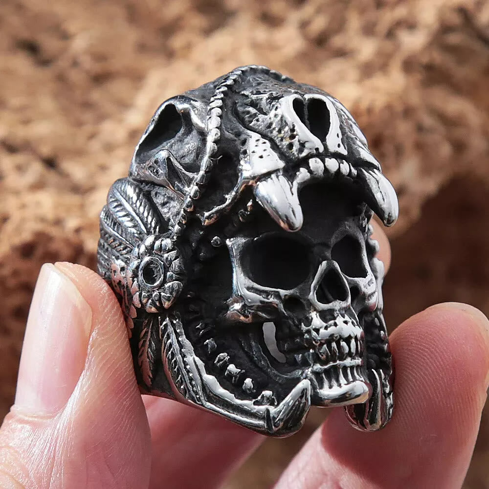 WorldNordischer Totenkopfhelm-Ring aus Edelstahl