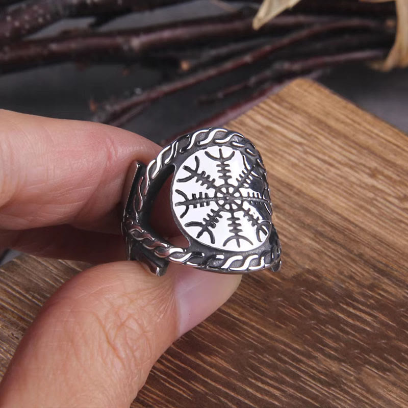 WorldNordischer Wikinger-Ring „Helm der Ehrfurcht“