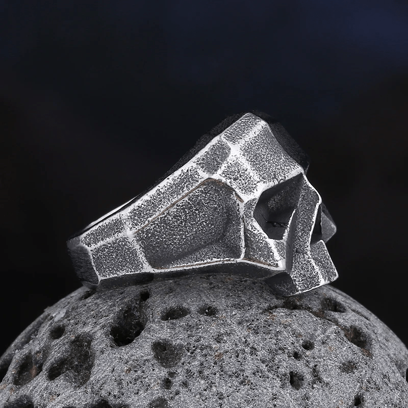 WorldNorse Harter Totenkopfring mit einzigartigem Design