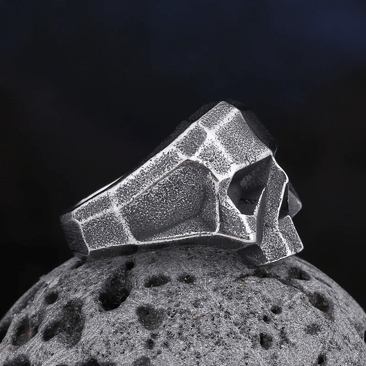 WorldNorse Harter Totenkopfring mit einzigartigem Design
