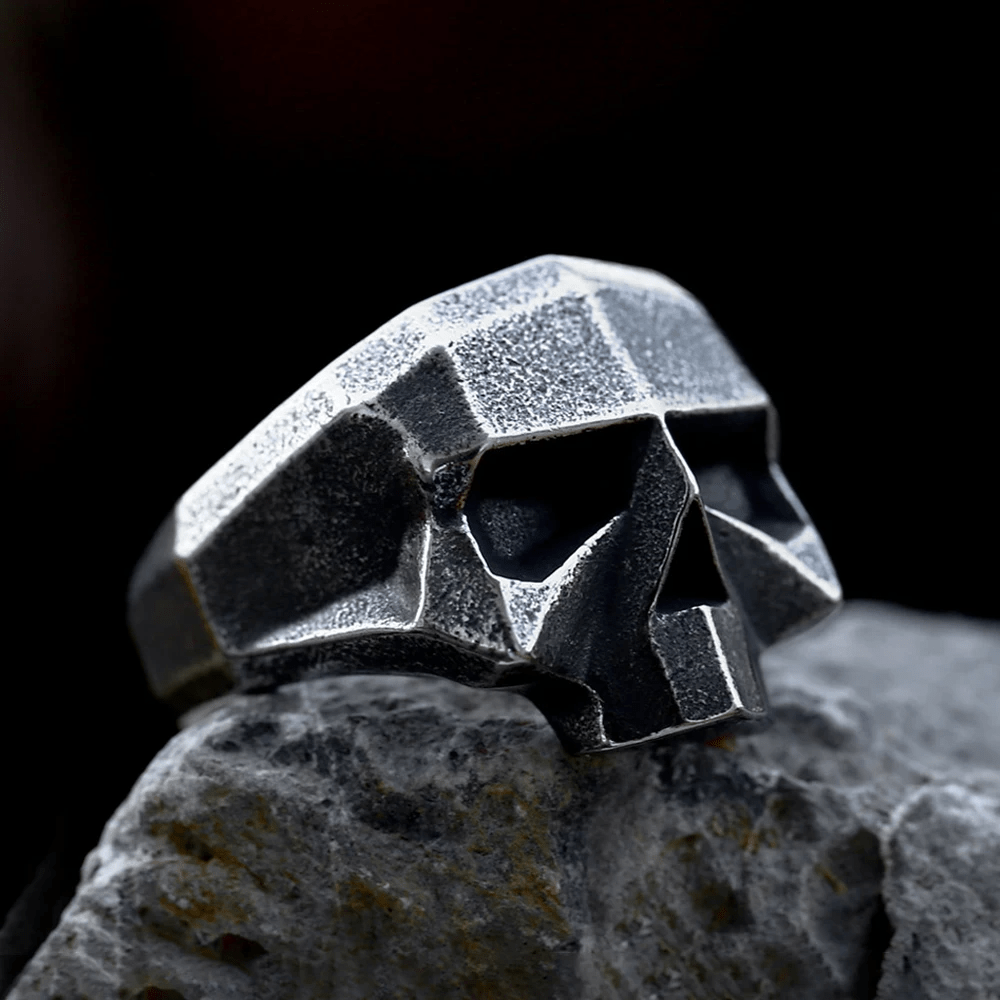 WorldNorse Harter Totenkopfring mit einzigartigem Design