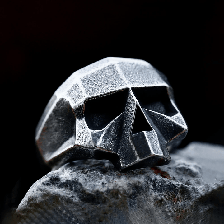 WorldNorse Harter Totenkopfring mit einzigartigem Design