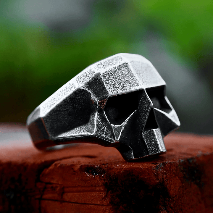 WorldNorse Harter Totenkopfring mit einzigartigem Design