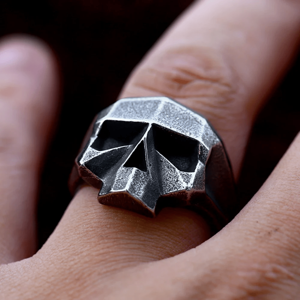 WorldNorse Harter Totenkopfring mit einzigartigem Design