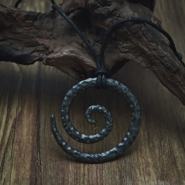 WorldNorse Einzigartige Spiralwirbel-Halskette