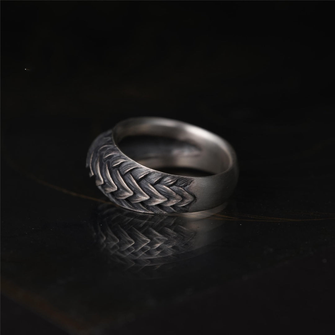 WorldNorse Artisan Guren Lotus Hammer Texturring