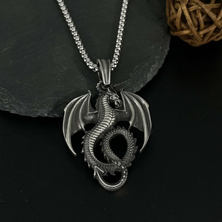 WorldNorse Halskette mit Nordischer Drache und fliegenden Flügeln