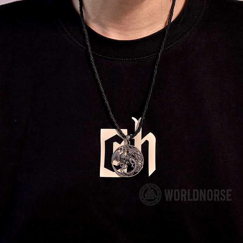 WorldNordische gotische keltische Halskette mit fliegendem Drachen - image 1