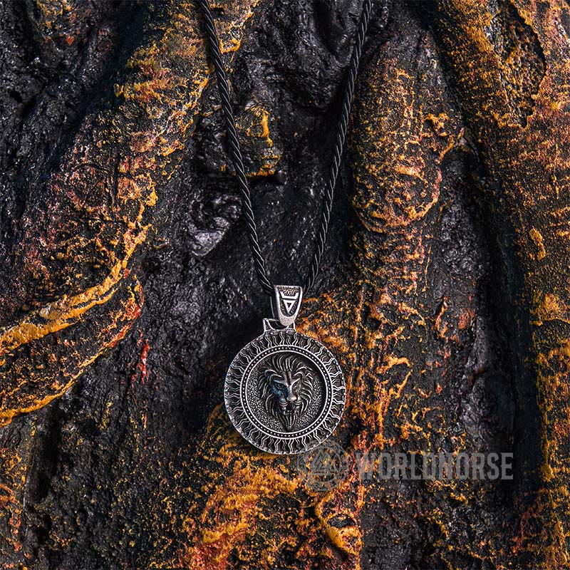 WorldNorse Solar Frost Löwenkopf Halskette