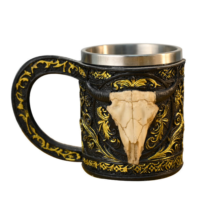WorldNorse Krug mit geschnitztem Stierschädel