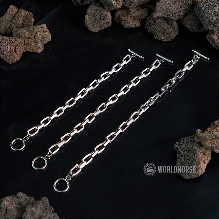 WorldNorse Langes, flaches, quadratisches Armband mit einer Wortschnalle