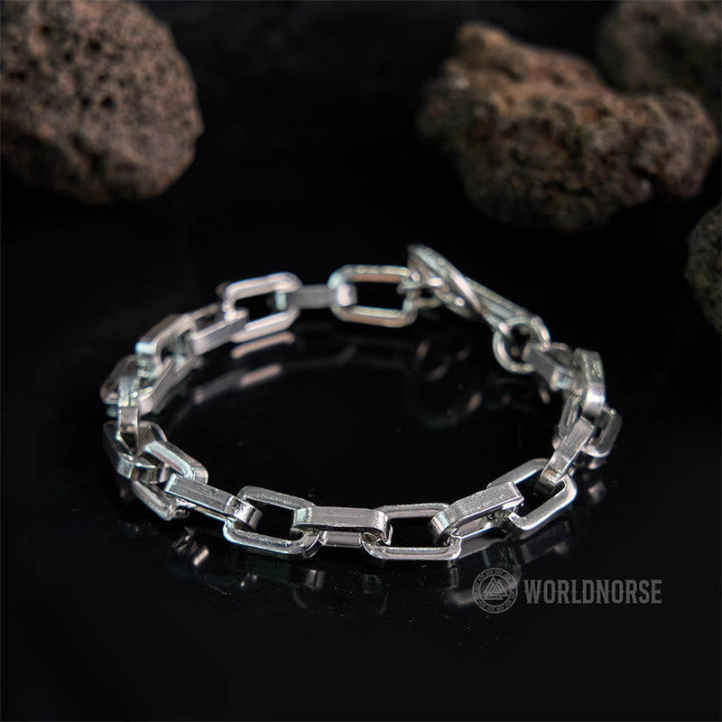 WorldNorse Langes, flaches, quadratisches Armband mit einer Wortschnalle