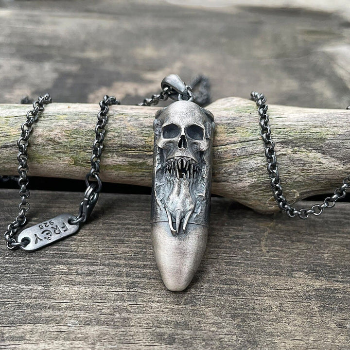 WorldNordische Halskette mit Totenkopf-Kugel-Anhänger
