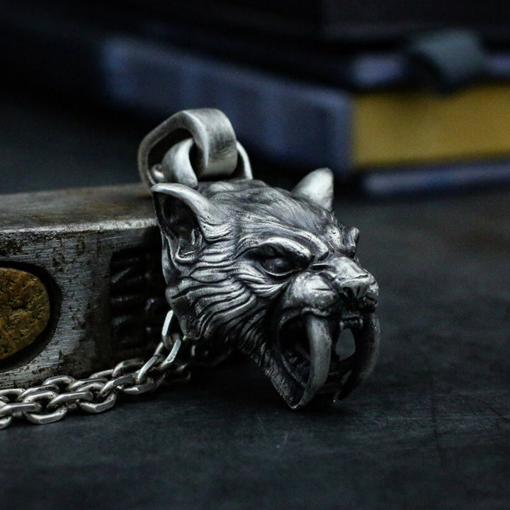 WorldNorse Wilde Säbelzahntiger-Halskette