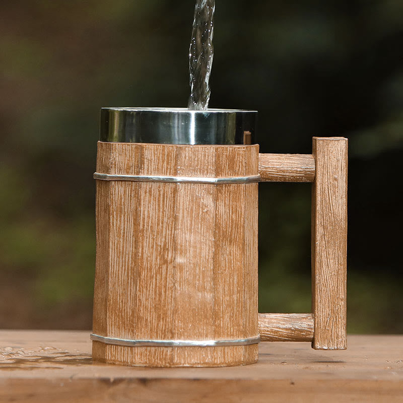 WorldNorse Tasse mit quadratischem Griff und Holzmaserung