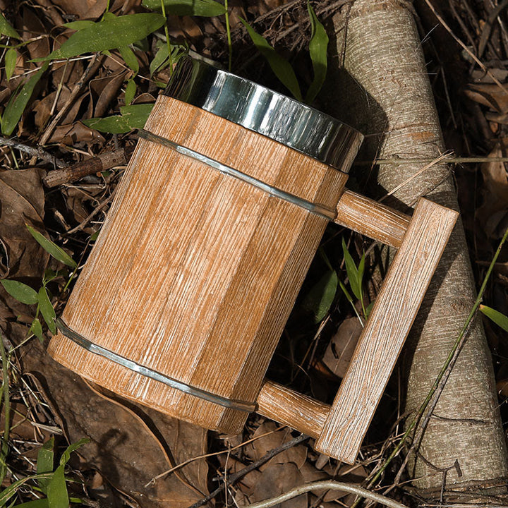 WorldNorse Tasse mit quadratischem Griff und Holzmaserung