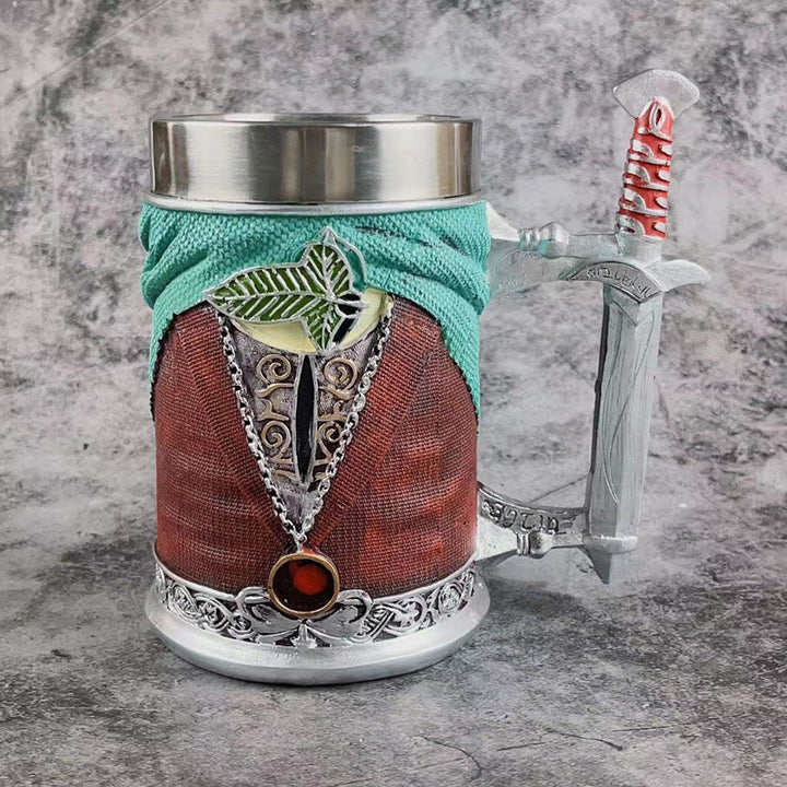 WorldNorse – Becher mit mittelalterlichem Schwert