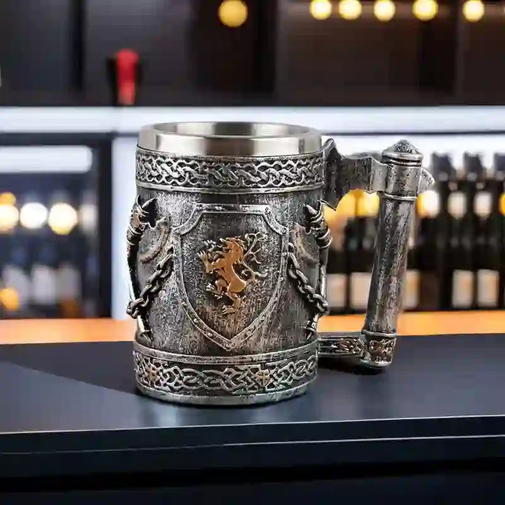 WorldNorse Mittelalter Wikinger Axt Löwe Tasse