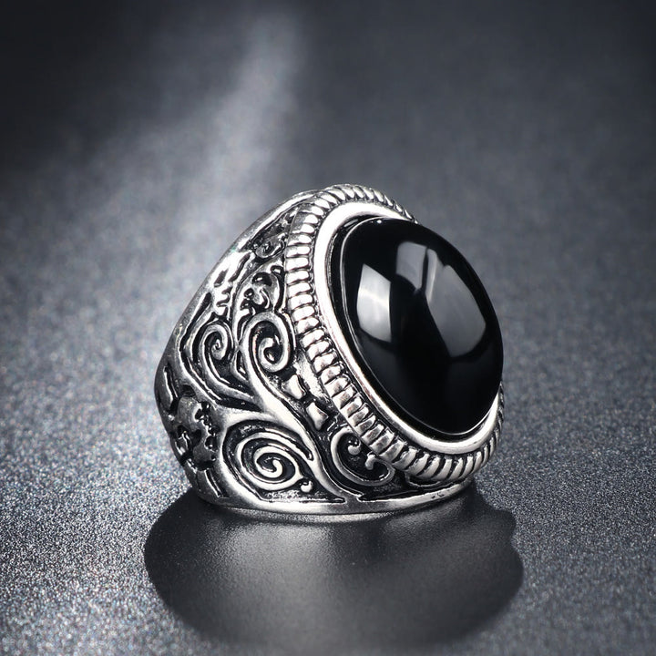 WorldNorse Vintage-Ring aus Titanstahl mit schwarzem Stein