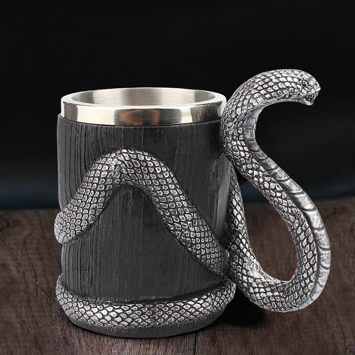 WorldNorse Tasse mit aufgerollter Schlange