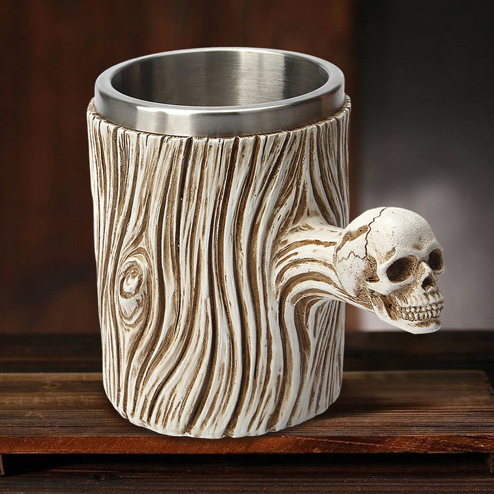 Tasse mit nordischem Baumschädel-Griff