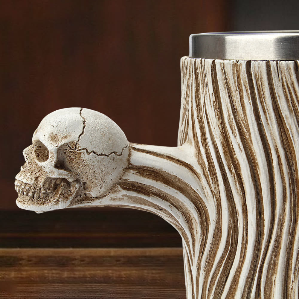 Tasse mit nordischem Baumschädel-Griff
