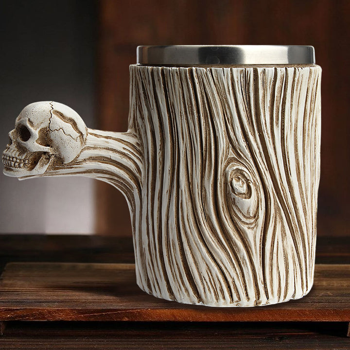 Tasse mit nordischem Baumschädel-Griff