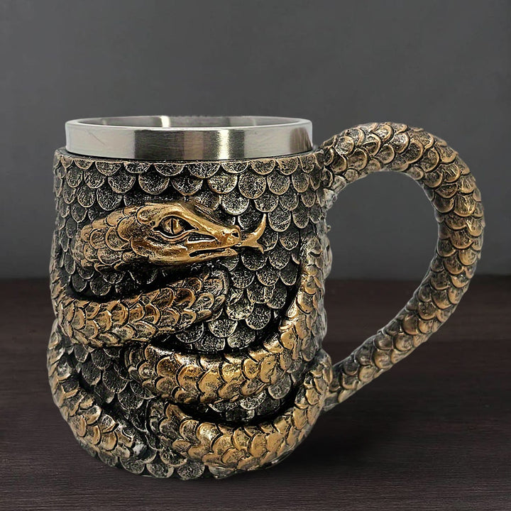Tasse mit nordischer Schlangenschuppe