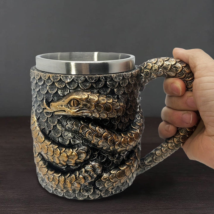 Tasse mit nordischer Schlangenschuppe