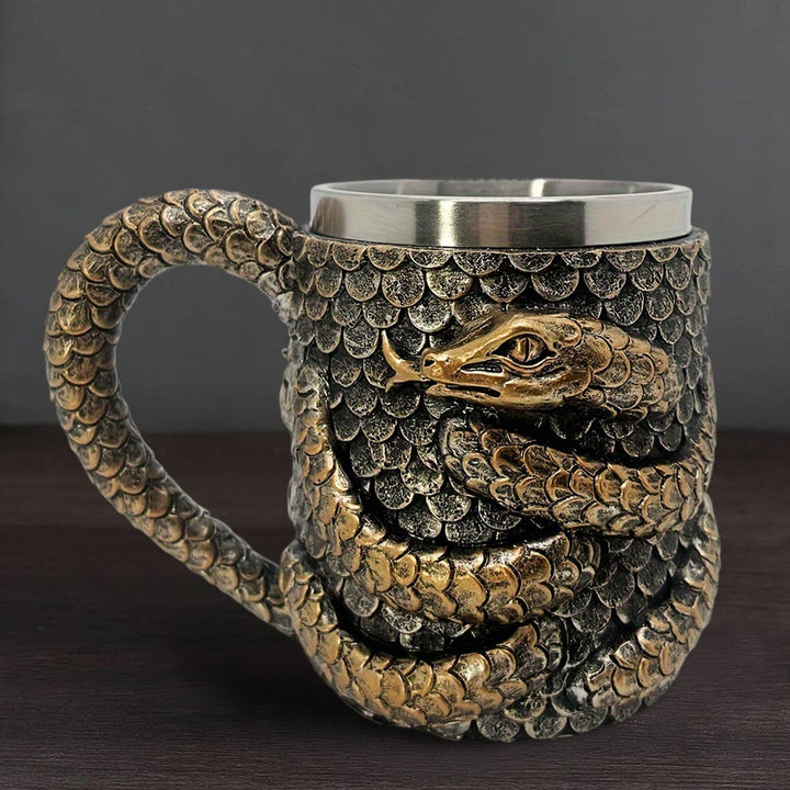 Tasse mit nordischer Schlangenschuppe