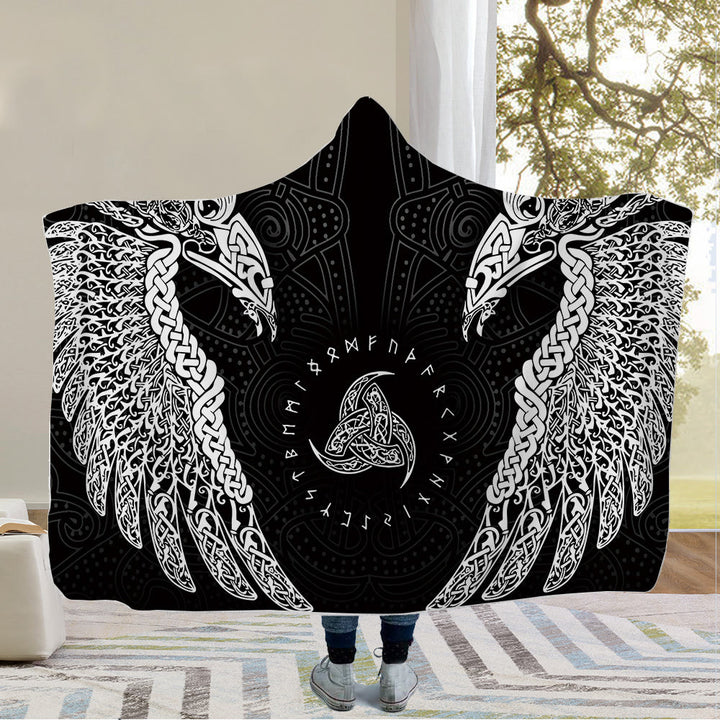 WorldNorse Raven Valknut Kapuzendecke - Raven und Dreifaches Horn von Odin - 150x200cm - image 0