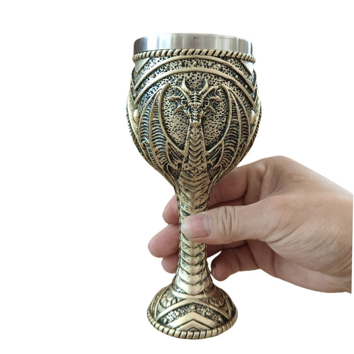 WorldNorse Kelch aus Kunstharz mit fliegendem Drachen