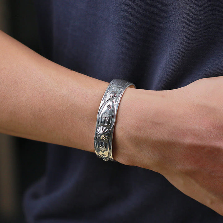WorldNorse handgefertigtes Armband aus 925er Silber mit gestempeltem Stammesmotiv - image 2