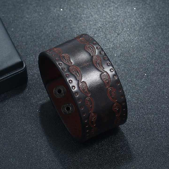 WorldNorse Armreif aus echtem Leder mit nordischem Totem